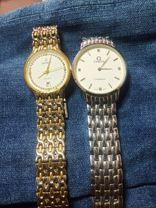 两块电子表50包邮