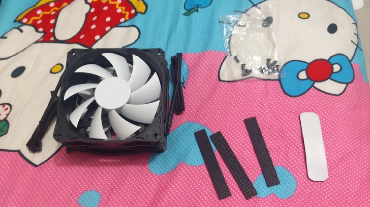 赠品，会上架一波限制物品。满500送了。