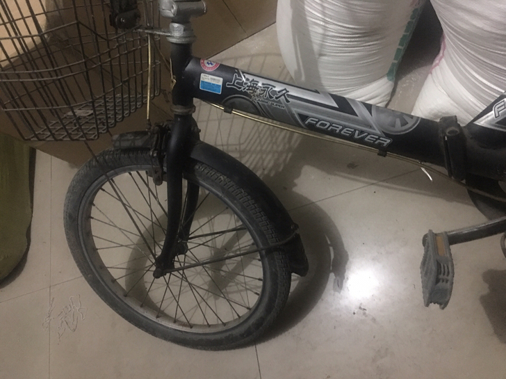 上海永久可折叠自行车，无变速，20寸，刚换...