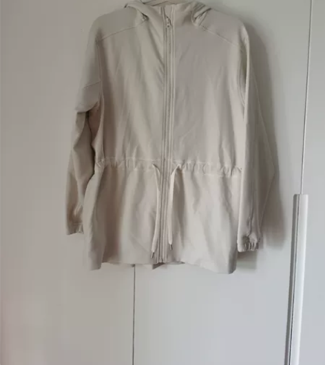 lululemon gotta hustl...