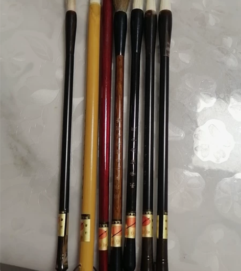 毛笔七支整套低价出55元,不退换 感兴趣的...