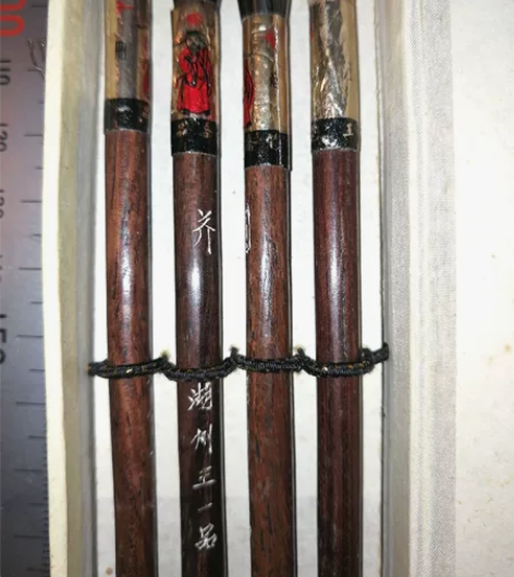 一口价转让闲置：收藏多年的回流老毛笔七八十...