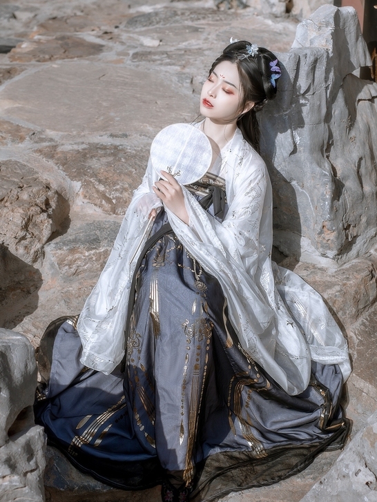 【出】艺缕原创黑云鹤