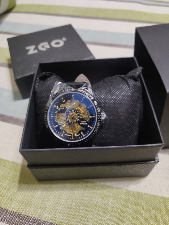 全新手表出售，颜值相当高，自己用不到转给需...