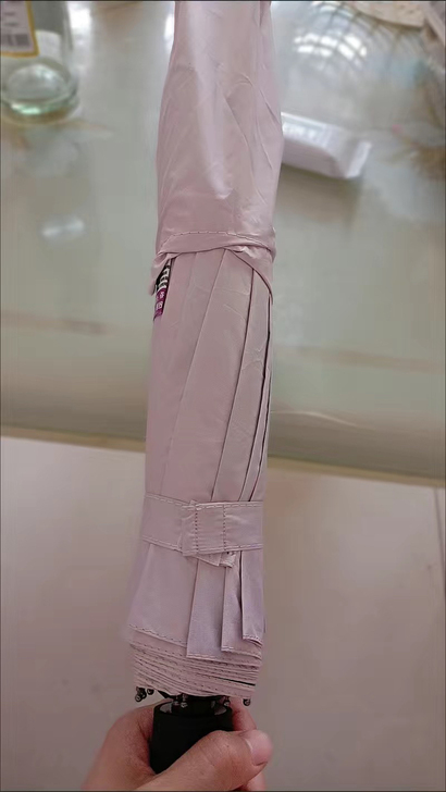 家里伞太多了，老公又买了一把新的回来，南极...