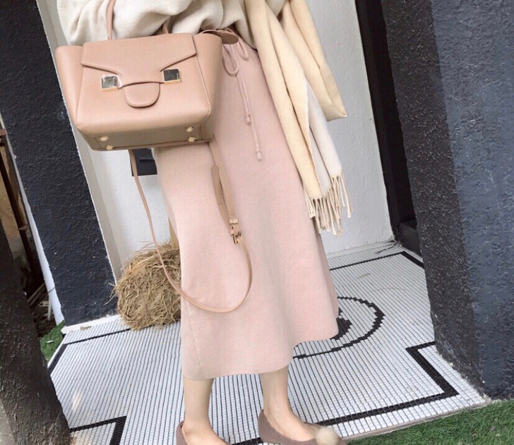 抽绳燕麦色连衣裙