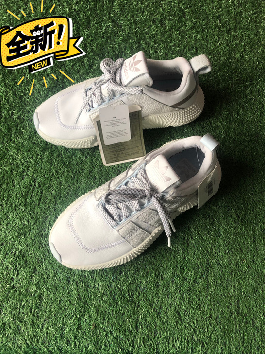 阿迪达斯三叶草女款休闲鞋38.5码，FW5...