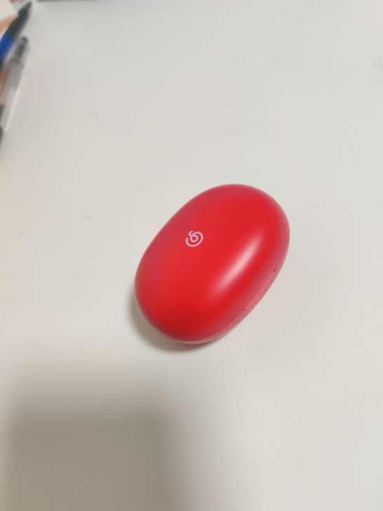 网易云蓝牙耳机，红色的，买来没用多久，成色...
