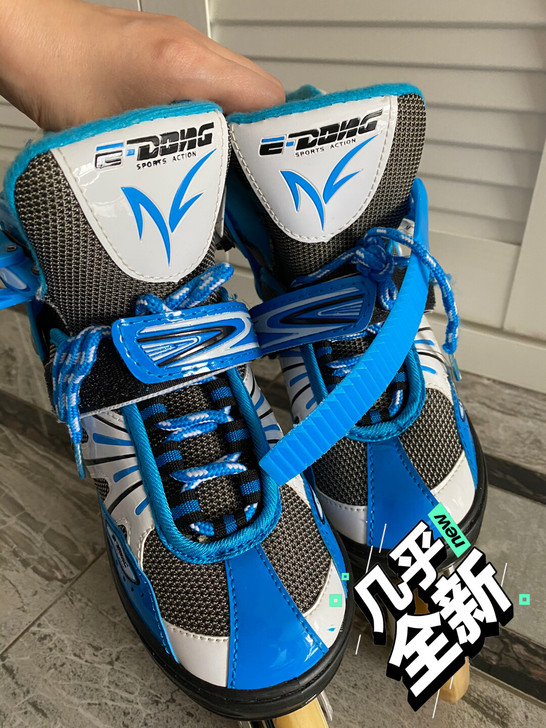 千动旱冰鞋，35到38码，可调鞋号，就穿过...