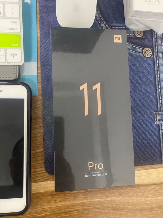 小米11 pro 8G+256G。公司发的...