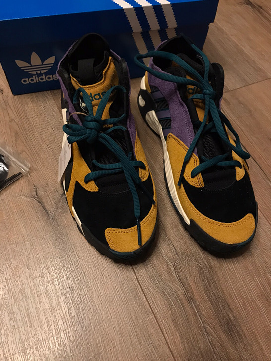 adidas休闲鞋～～全新43码，三叶草老...