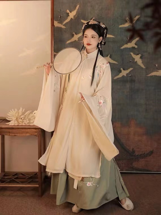 汉服退坑 大处理 m码厚款 吊牌在