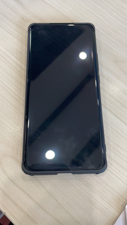 小米11Pro，99新！！！入手就贴了全胶...