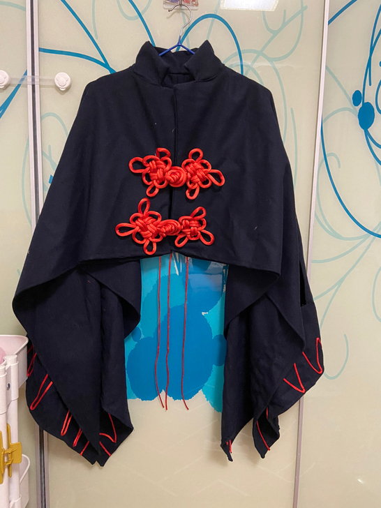 服装设计个人作品，五套。不租，不单卖。