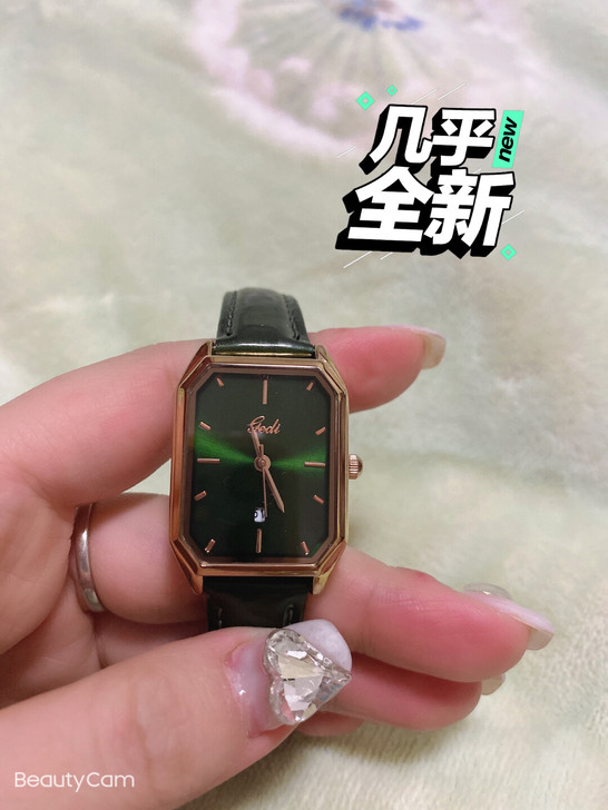 时装潮流真皮手表，原价600+家里饰品太多...