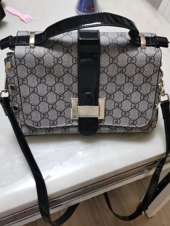 全新的 没有用过 稻草人潮休闲女士斜挎包