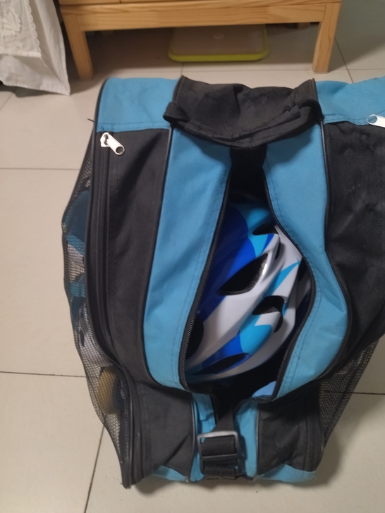 米高轮滑鞋，孩子长大了，穿不了了，大小30...