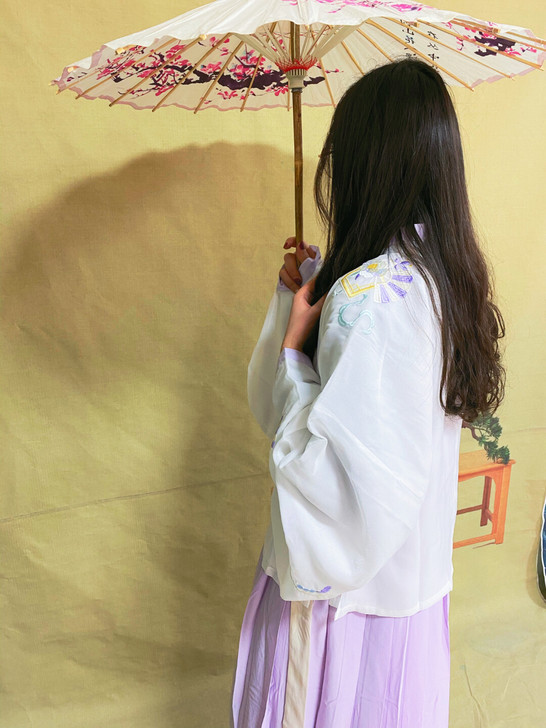 新旧程度： 全新，吊牌还在