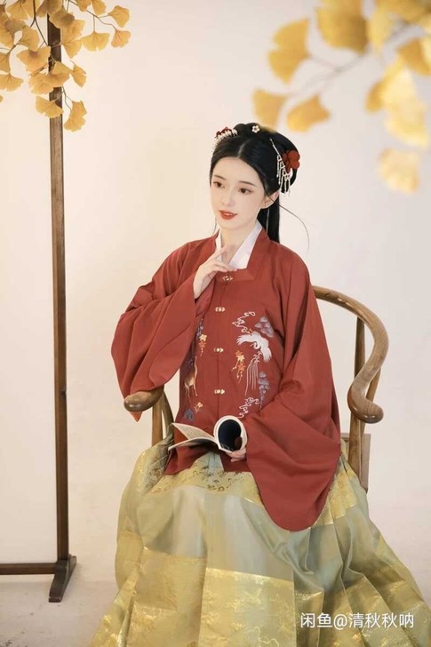 【流烟昔冷】岁千秋方领补服