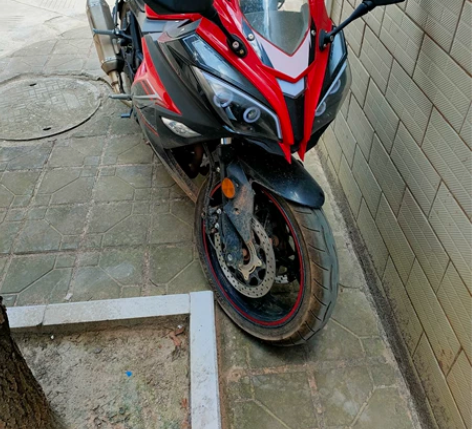 去年六月买的新车，国产大牛400cc，双缸...