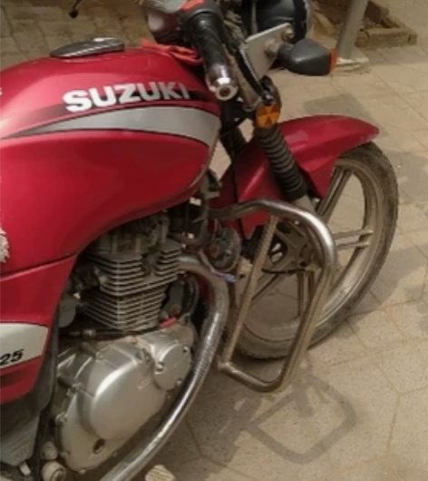 21年铃木gsx,行驶8900公里,车况好...
