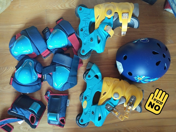 儿子幼儿园玩的轮滑鞋四件套就穿了几次9成新