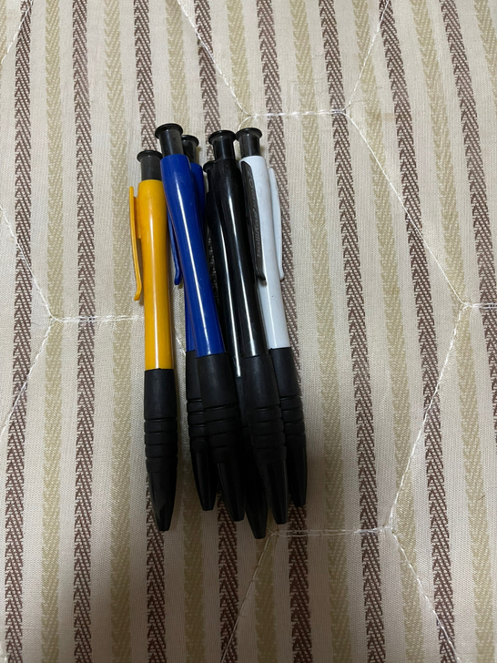 圆珠笔