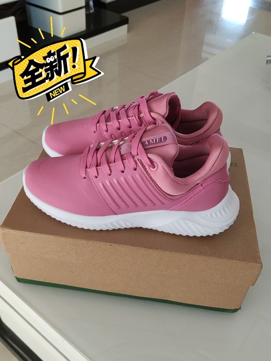 骆驼女士旅游鞋    非阿迪达斯   耐克...