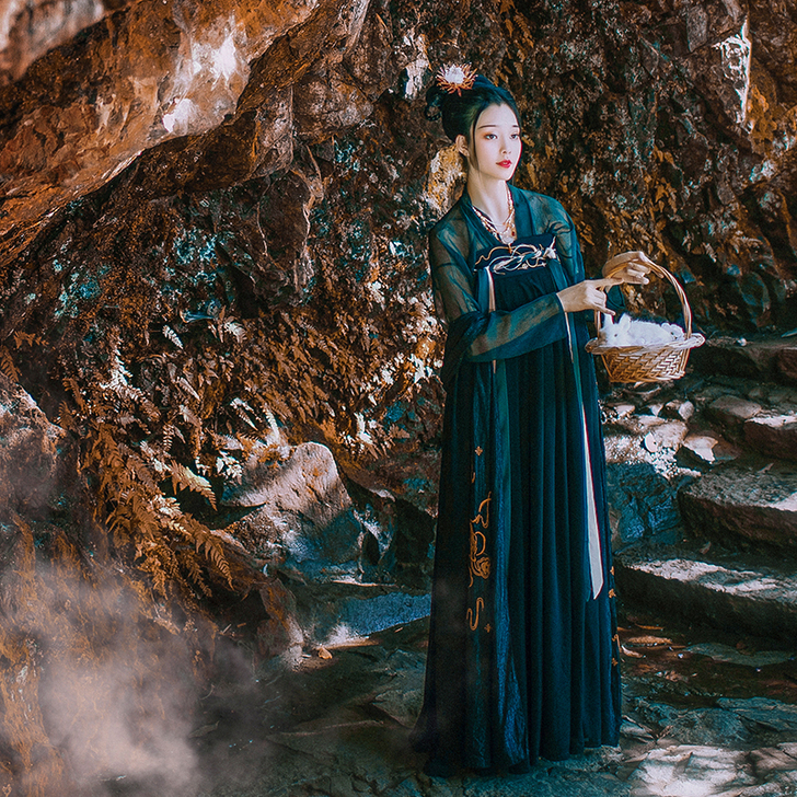 柒锦阁传统汉服女 宁馨高腰齐胸襦裙 刺绣日...