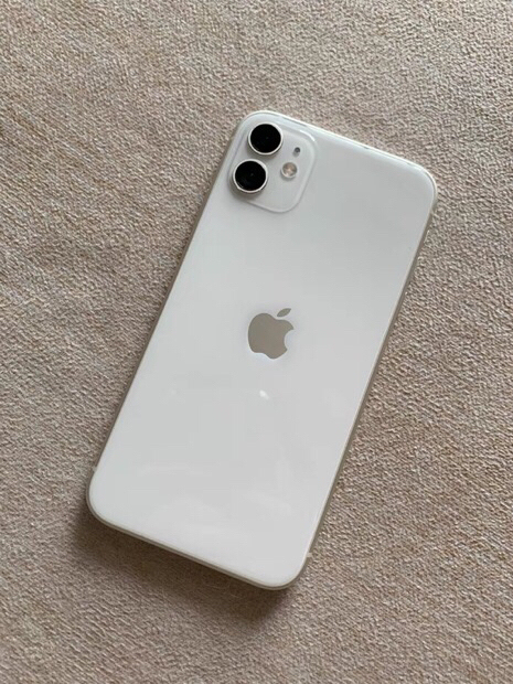 出一台自用国行iphone11白色128G