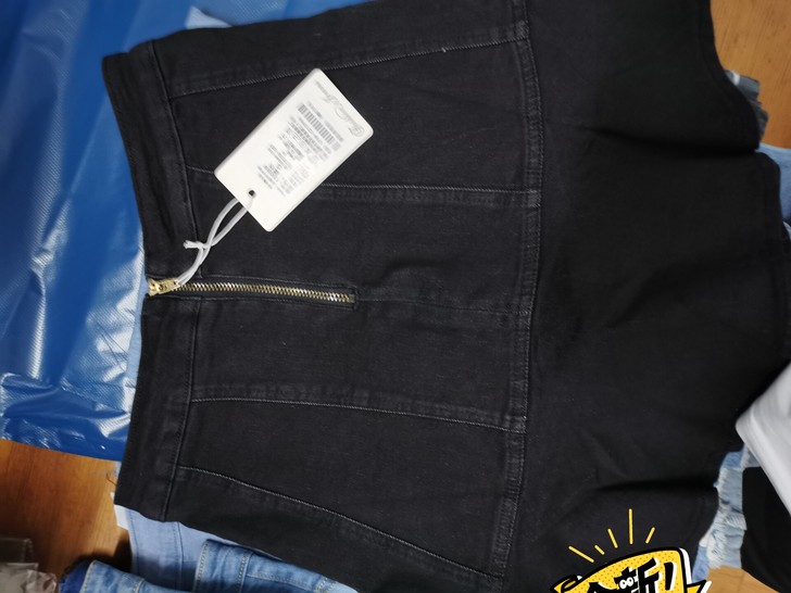 亏本出售，高腰牛仔荷叶边鱼尾裙实物拍摄，质...