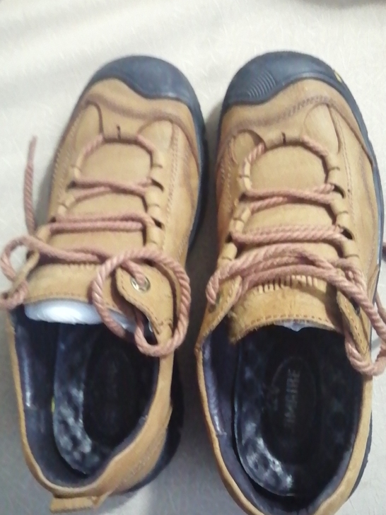 精品头层皮休假鞋，仅压过两次马路，保证真皮...