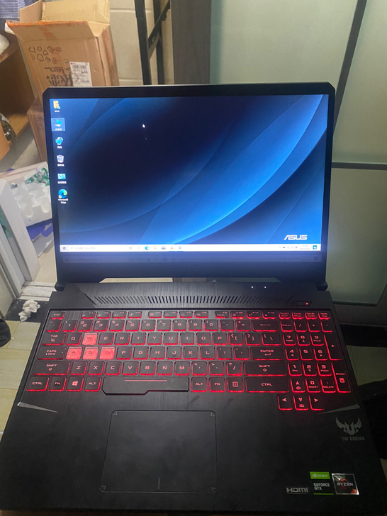 华硕 飞行堡垒7 1660ti 游戏本