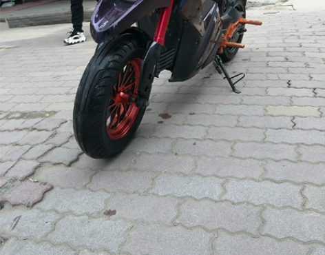 9成新的二手电动车处理了，各种款式二手电瓶...