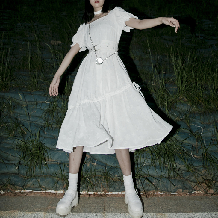 只穿过一次,拍照用,现在风格变成中性风 已...