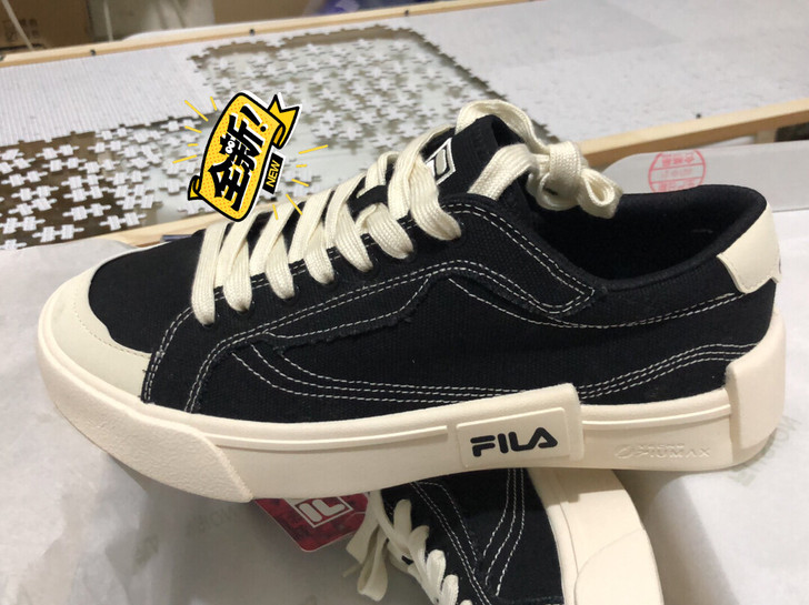 FILA街头滑板帆布鞋，41码