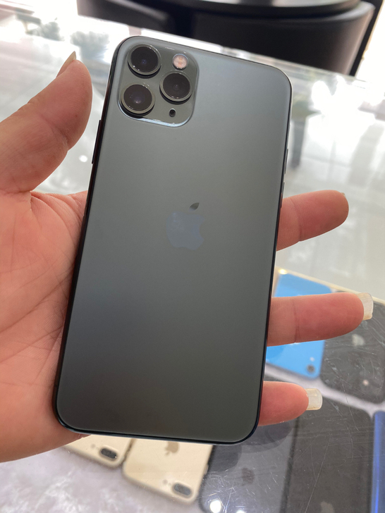 苹果11pro 64g纯原换过全新壳！爱思...