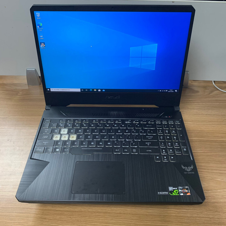 华硕飞行堡垒7/15.5英寸120Hz刷新...