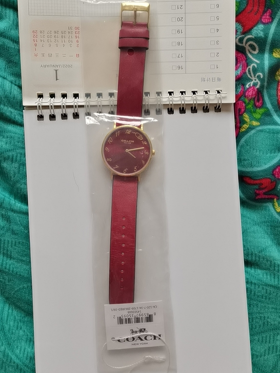 正品，朋友送的没戴过，没有外包装盒了让孩子...