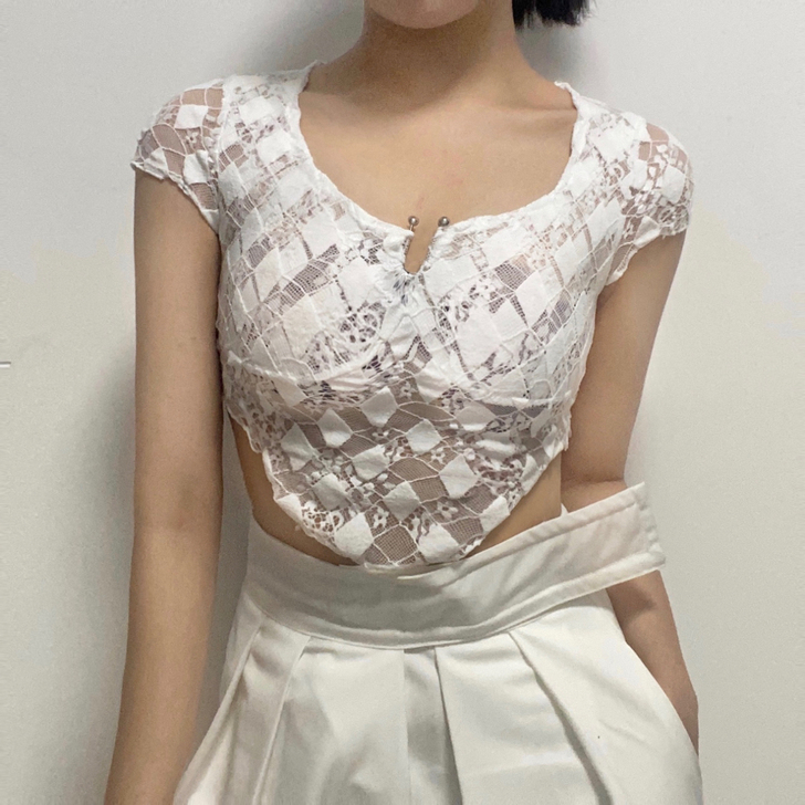 甜辣风辣妹短袖蕾丝绣花短款露腰上衣