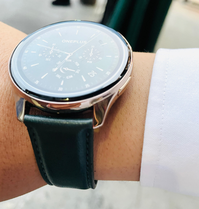 一加oneplusWATCH 钴合金手表。...