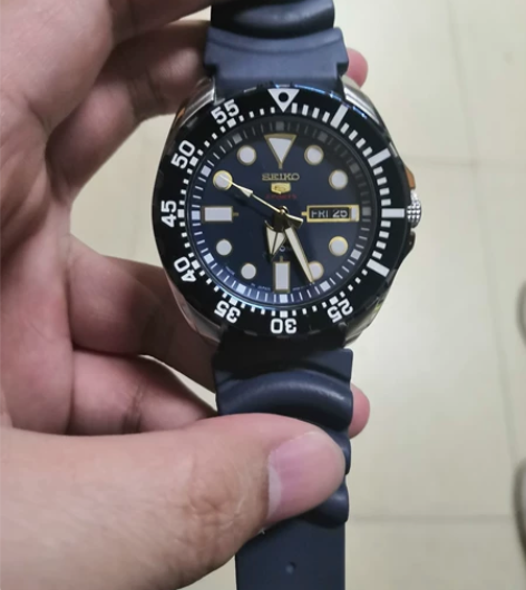 精工蓝水鬼五号 九点九成新，表壳无磕碰， ...