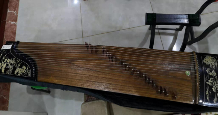 出售一台古筝#