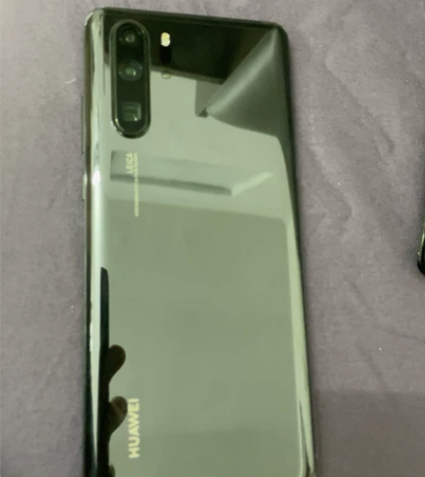 一个华为P30p 一个三星S10+ 问题不...