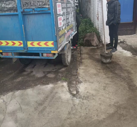 车厢长度1.5米  高度1.2  六个水电...