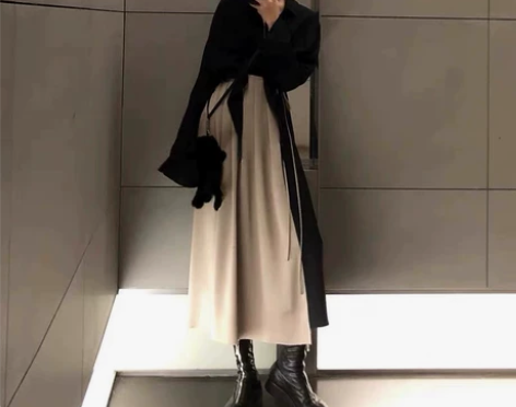 港味吊带连衣裙赫本风桔梗法式裙 是一整套衣...