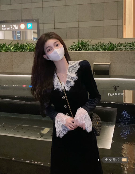 少女凯拉法式蕾丝拼接丝绒连衣裙女装秋装新款...