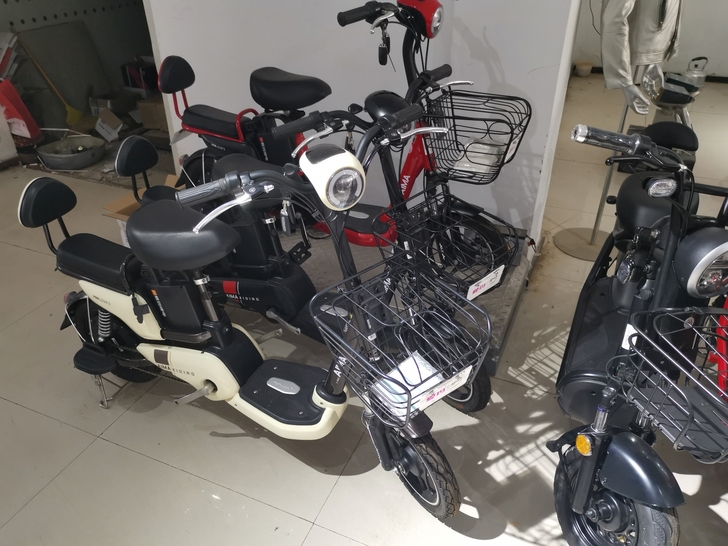 爱玛高端锂电,特价处理,4812A,电池取...