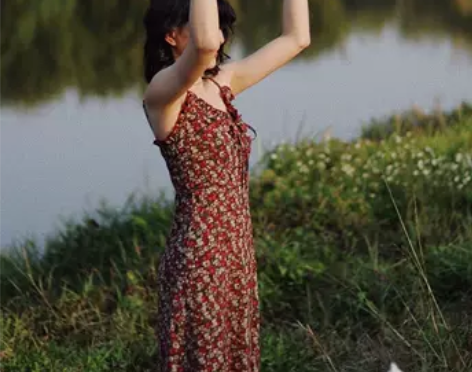 【回血专用】去年买的,红色吊带裙 喵吉 复...