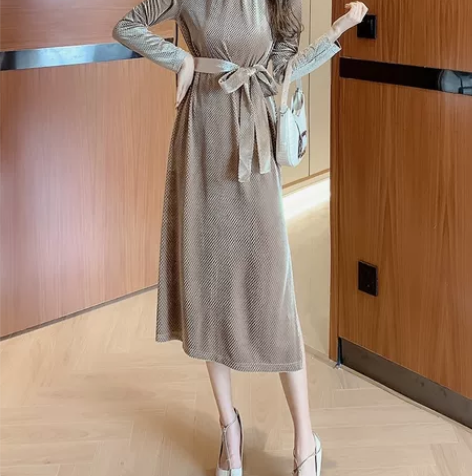 金丝绒连衣裙女秋季新款2022长袖裙子高级...